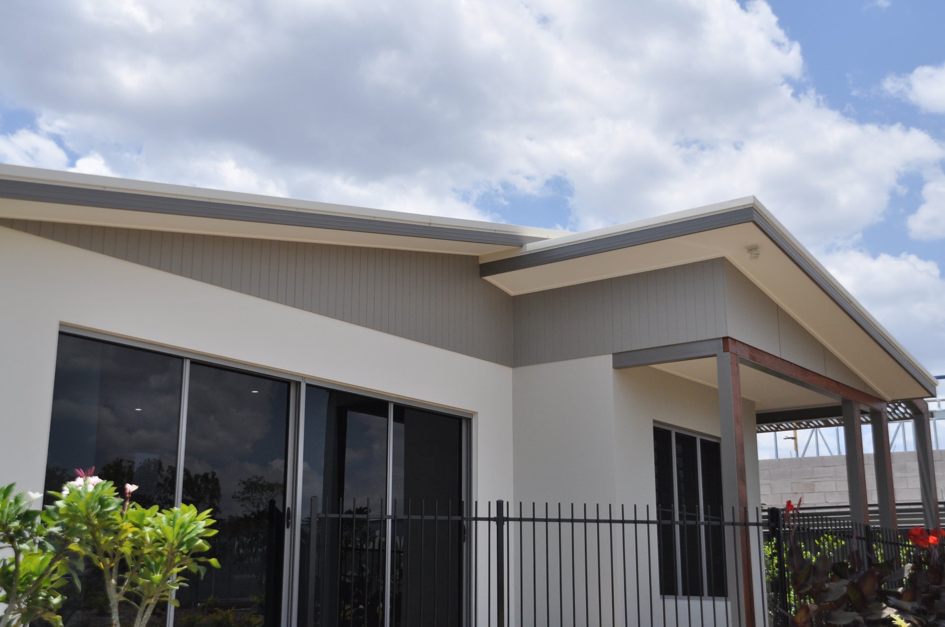 Innova™ Duragrid® Cladding