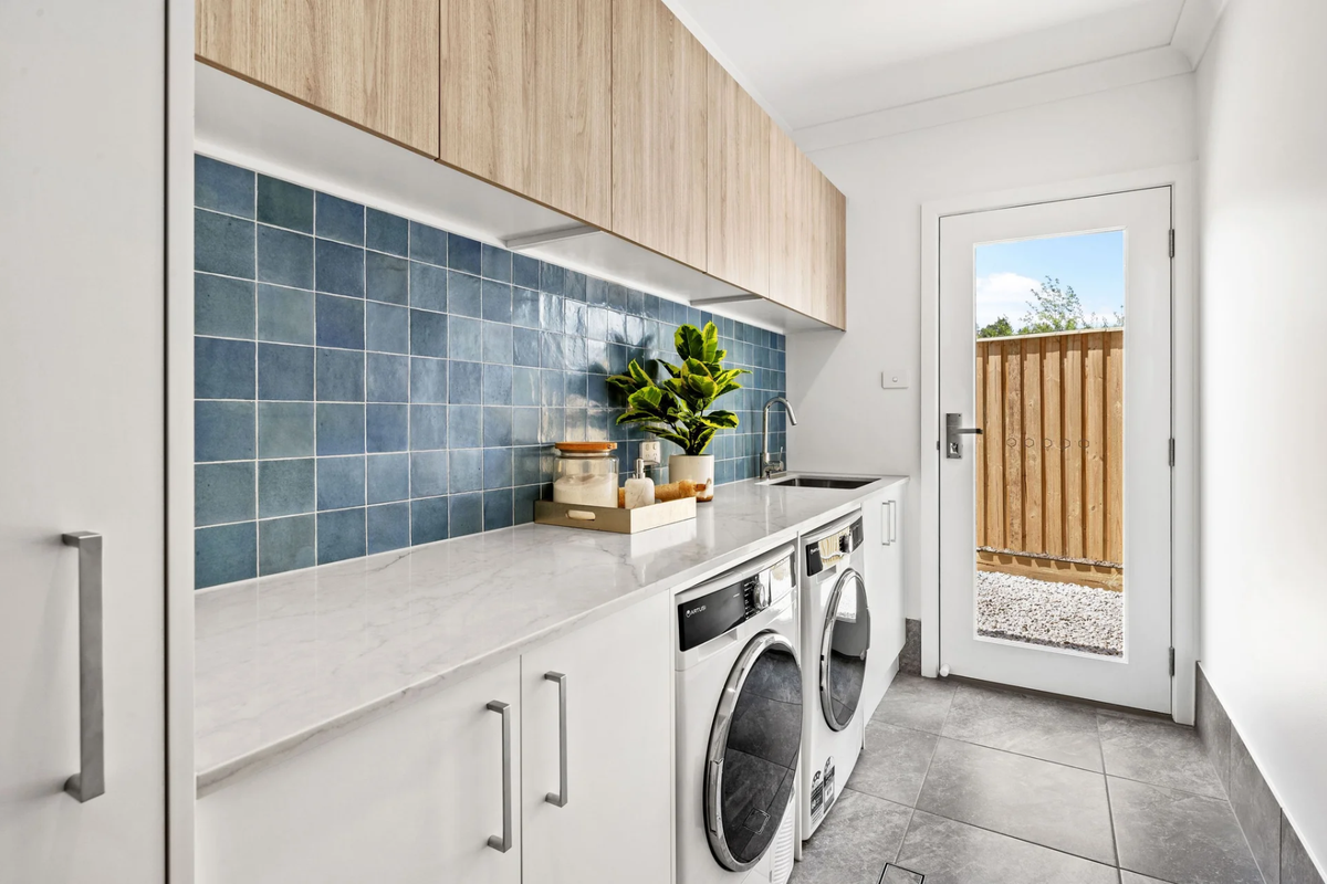 Hume Entrance Door Joinery JST1