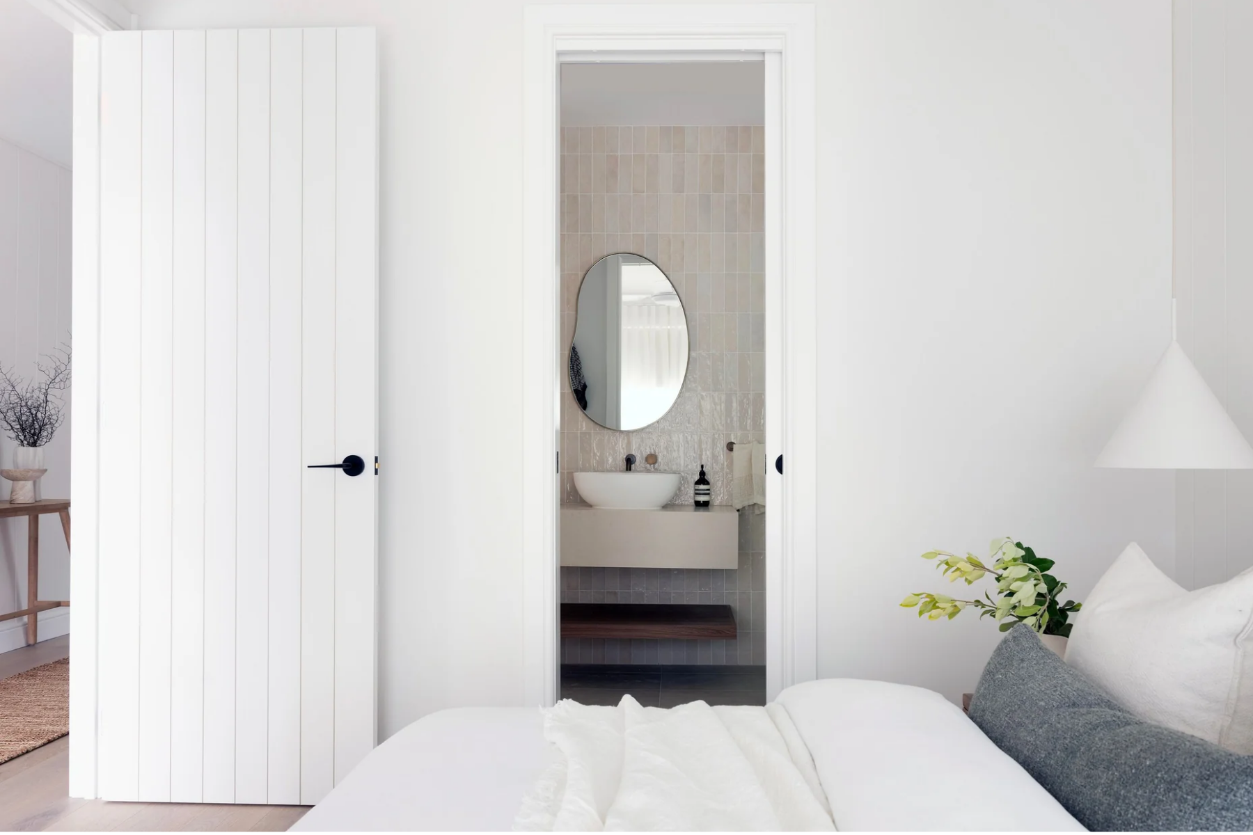 Hume Internal Door Accent HAG11