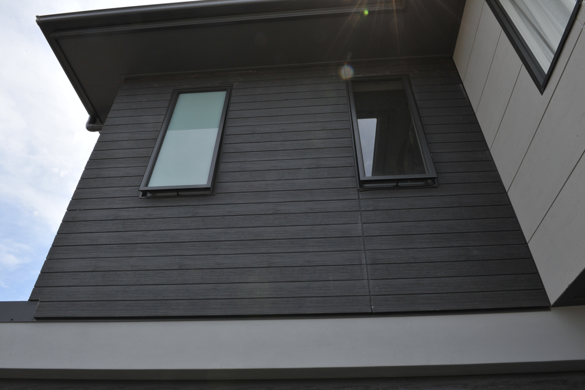 Innova™ Montage® Cladding Woodgrain