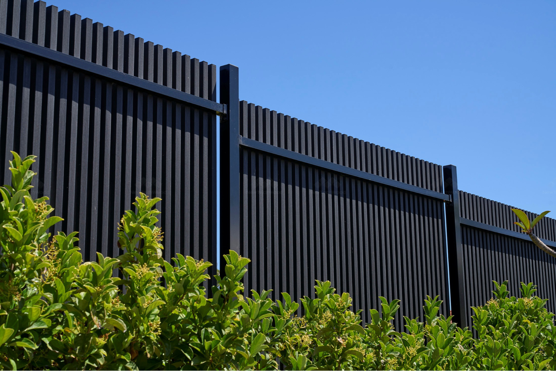 NewTechWood Hollow Composite Screening Batten Ebony