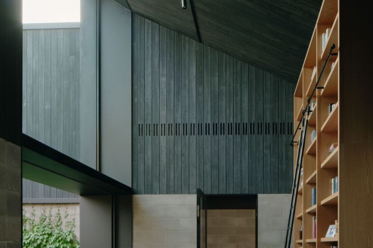 Shou Sugi Ban Timber Cladding BAL19