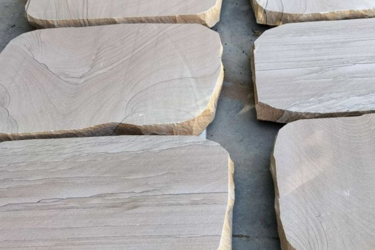 Sandstone Sahara Stepper 600 x 500 x 30mm
