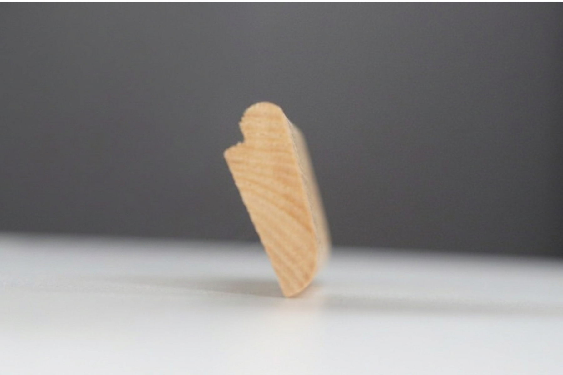Tear Drop Picture Rail Clear Pine 60 x 19mm